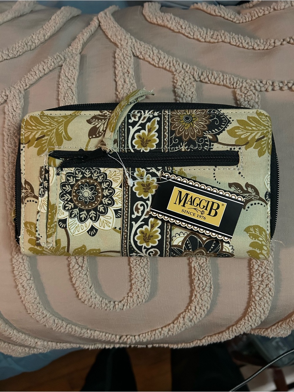MAGGIB Floral Zip Wallet in Beige and Olive